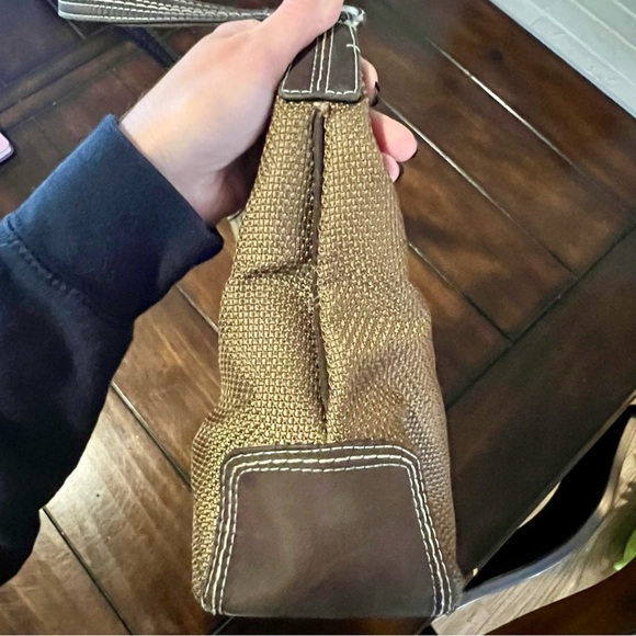 The Sak Brown Textured Shoulder Bag - Picture 8 of 9